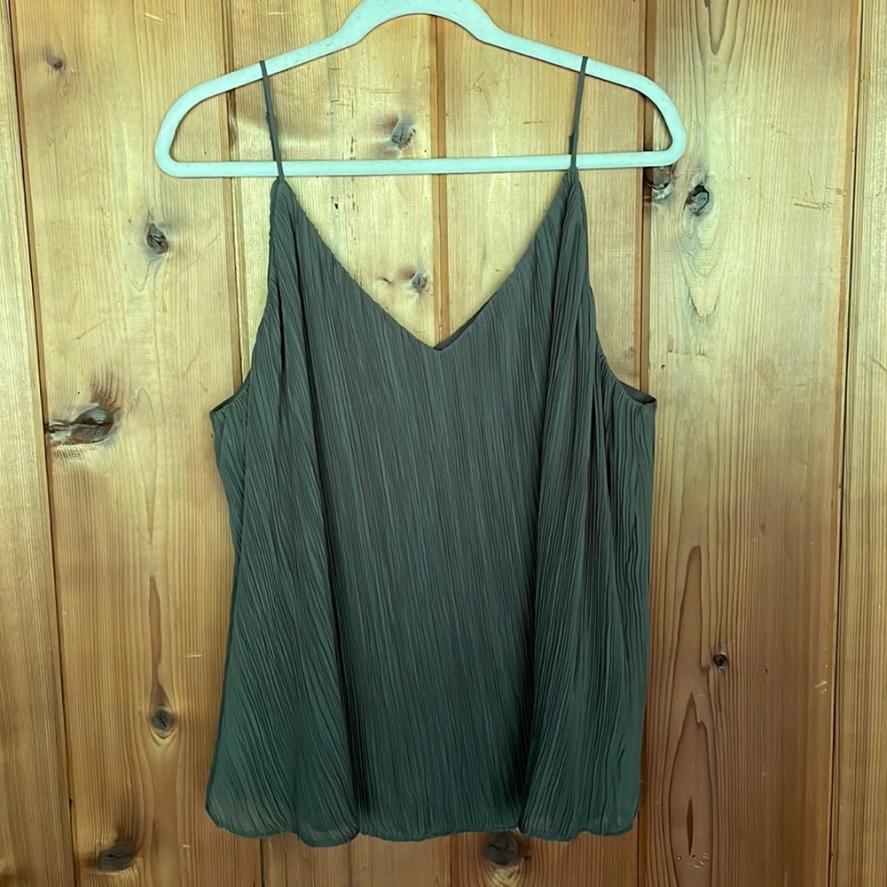 NWT Express Flowy Tank